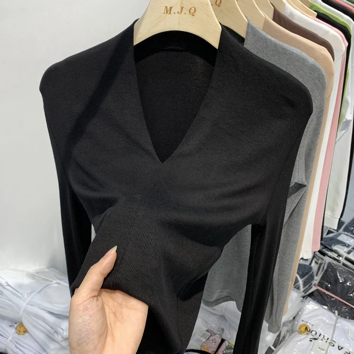 Znbbw Threaded Deep V Long-Sleeved T-Shirt Women's Spring And Autumn New Slim Bottom Shirt With Pure Sexy Solid Color Blouse - Image 3