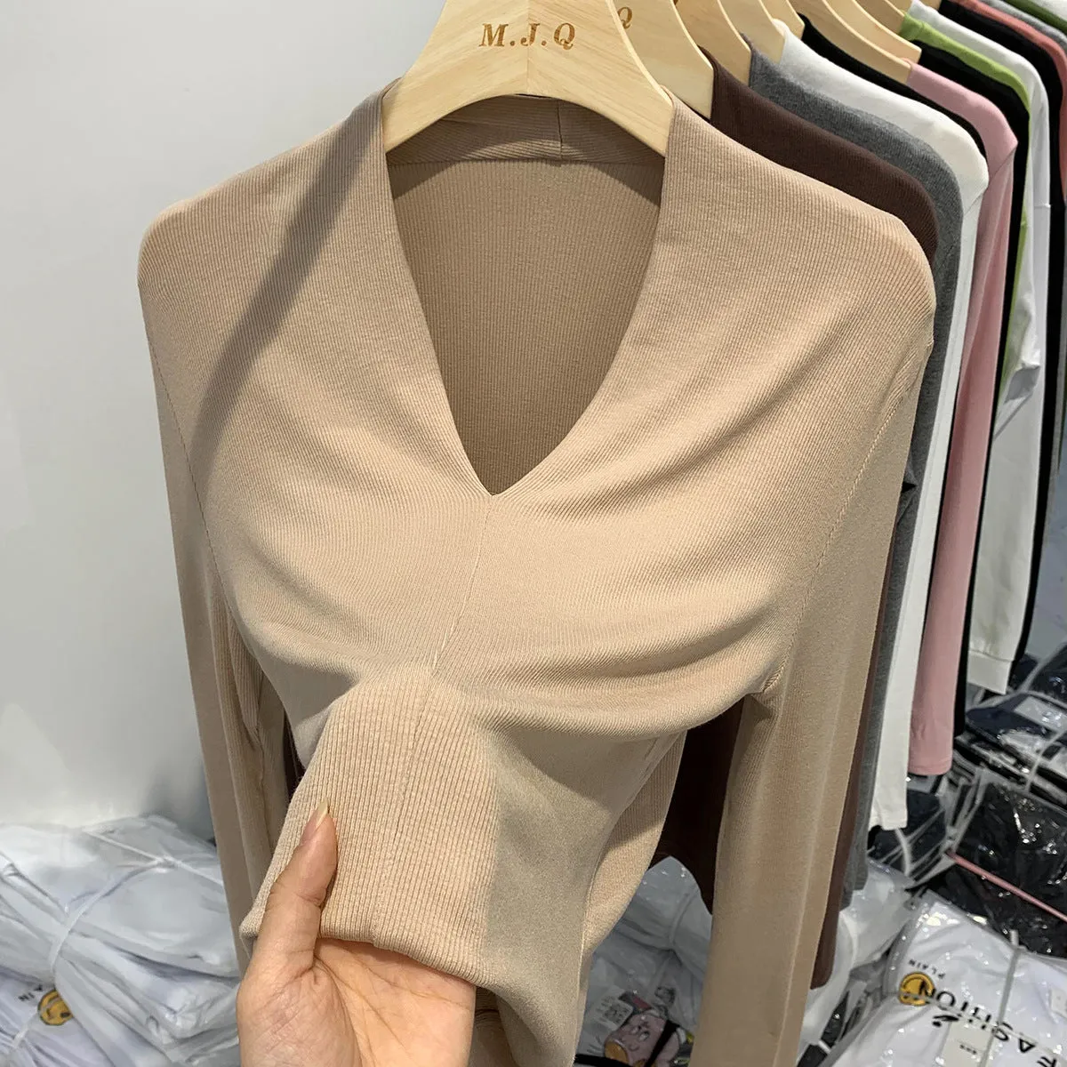 Znbbw Threaded Deep V Long-Sleeved T-Shirt Women's Spring And Autumn New Slim Bottom Shirt With Pure Sexy Solid Color Blouse - Image 2