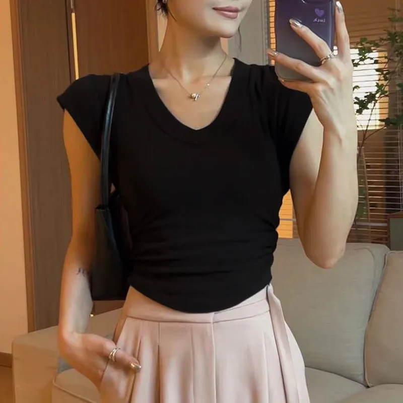 The Design Feels Pure, The Hot Girl V-Collar Short-Sleeved T-Shirt, The New Summer Style Shows A Thin Waist And A Small Number Of Inner Jackets. - Image 8