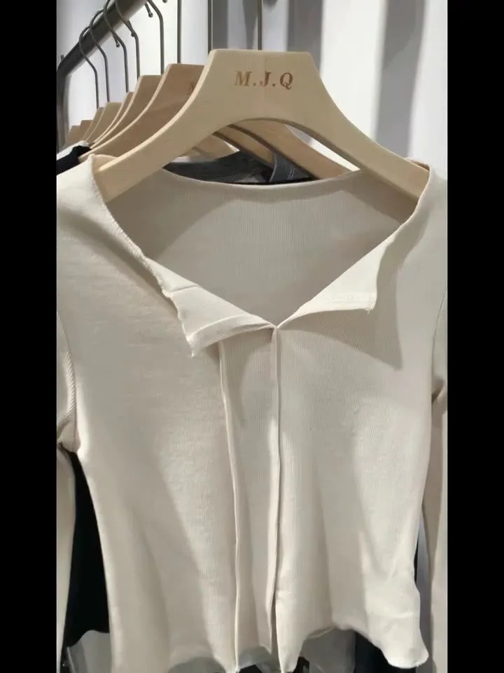 2025 New Spring And Autumn Style Solid Color Semi-Open-Necked Blouse With Split Sleeves And Slimming Short Style With Bottom Shirt - Image 8