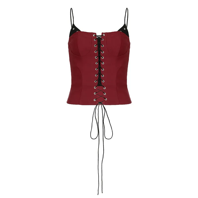 The Spice Girl Hit The Fake Two Woven Straps To Show The Waist And Show The Thin Sling, The Small Vest, The Chest Type Blouse.
