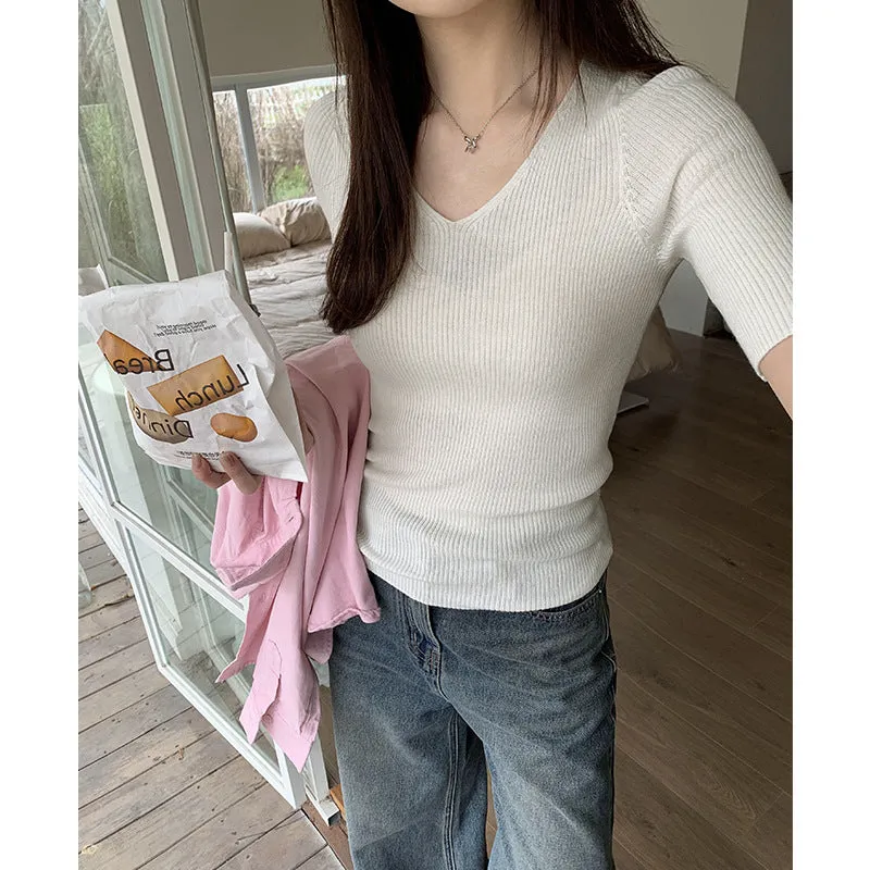 V-Neck Slim Short-Sleeved Sweater Women's Spring And Summer New Thin Medium-Sleeved T-Shirt Five-Cent Sleeve Blouse - Image 5