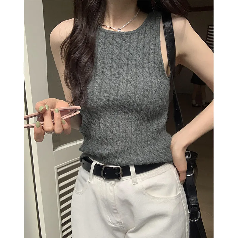 A Retro Twist Sling Vest For A Woman In Summer, A New Style Of Slimming, Lazy Wind, Unique Design, Grey Knitted Clothes.