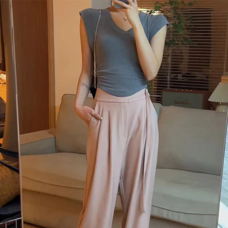 The Design Feels Pure, The Hot Girl V-Collar Short-Sleeved T-Shirt, The New Summer Style Shows A Thin Waist And A Small Number Of Inner Jackets. - Image 5