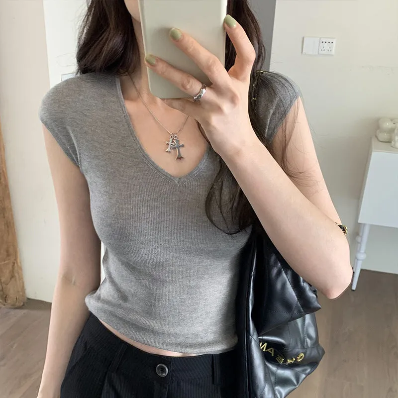 Korean Solid Color Temperament V-Collar Knitted Sleeveless Vest Women's 2024 New Spring And Summer Slim And Thin Underwear - Image 5