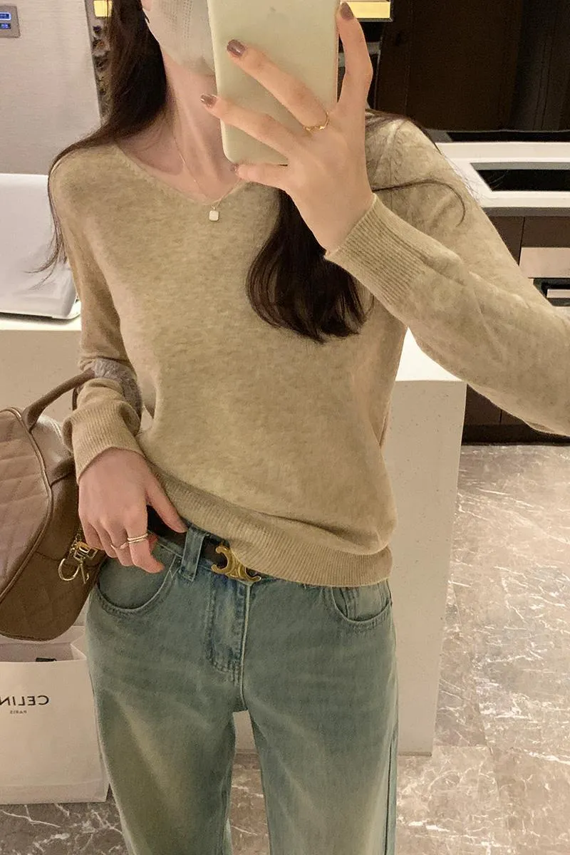 Znbbw V-Collar Solid Color Long-Sleeved Warm Bottomed Sweater For Women To Wear A New Loose Sweater In Autumn And Winter - Image 12