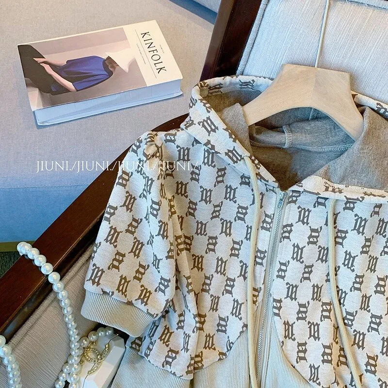 znbbw Women's New 2 Piece Suit Short Sleeve Cropped Hooded Tops +Elastic Waist Shorts Casual High Street Vintage 2 pecs Set Outsuits - Image 5