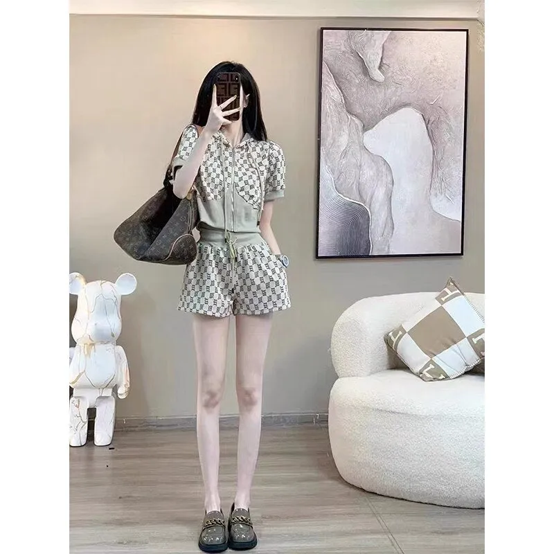 znbbw Women's New 2 Piece Suit Short Sleeve Cropped Hooded Tops +Elastic Waist Shorts Casual High Street Vintage 2 pecs Set Outsuits - Image 4