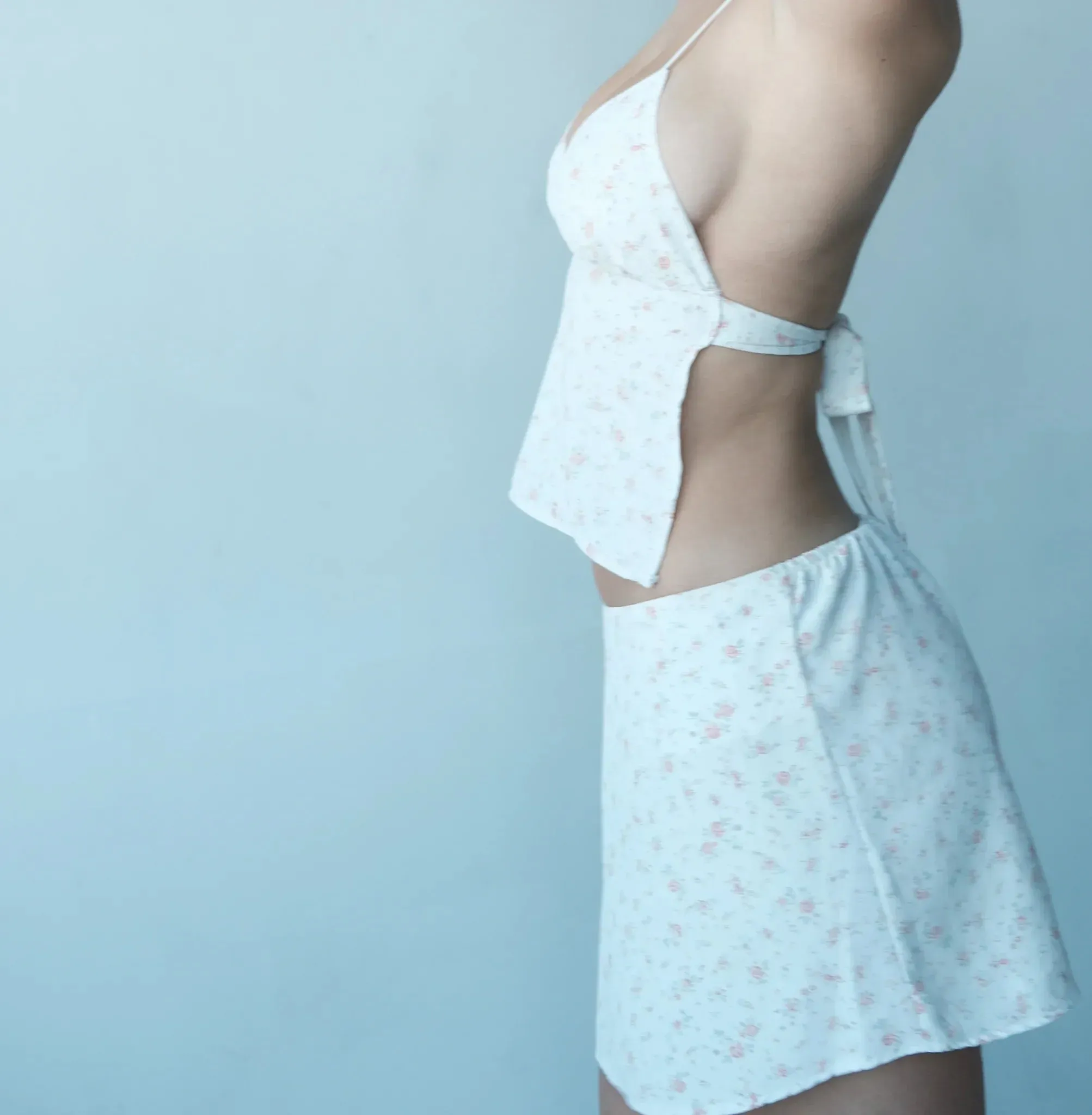 Znbbw Backless Crop Tops Women Retro Floral Print Sleeveless Lace up Cute y2k Camisole Tank Tops 2000s Girl's Chic Vintage Tees - Image 5