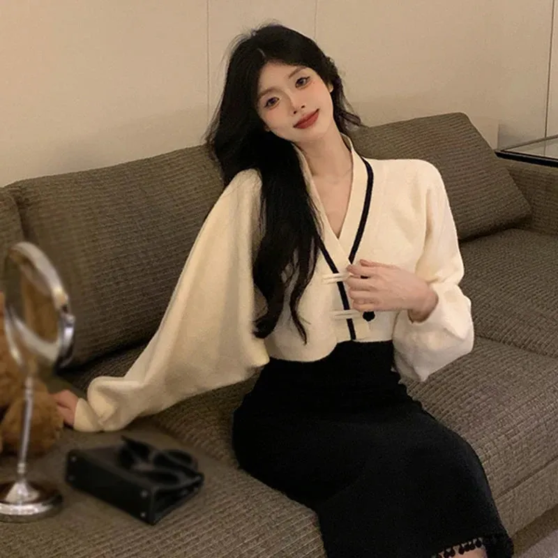 Znbbw Women's Sweater Korean Version V Neck Contrast Colors Loose Sweet  Gentle Chinese Style Short Sweater Cardigan - Image 5