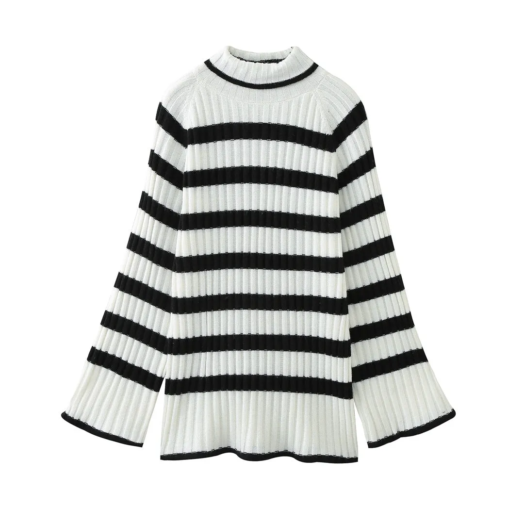 Znbbw Black-And-White Striped High-Necked Pullover In Autumn